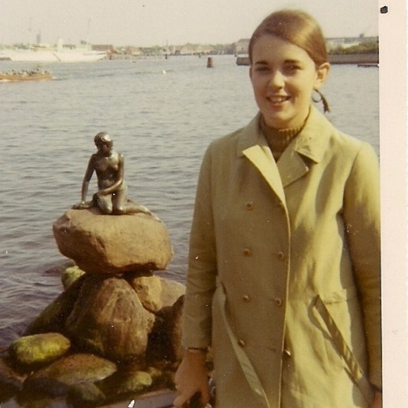 Meet your Posher, Betsy - Picture 1 of 1